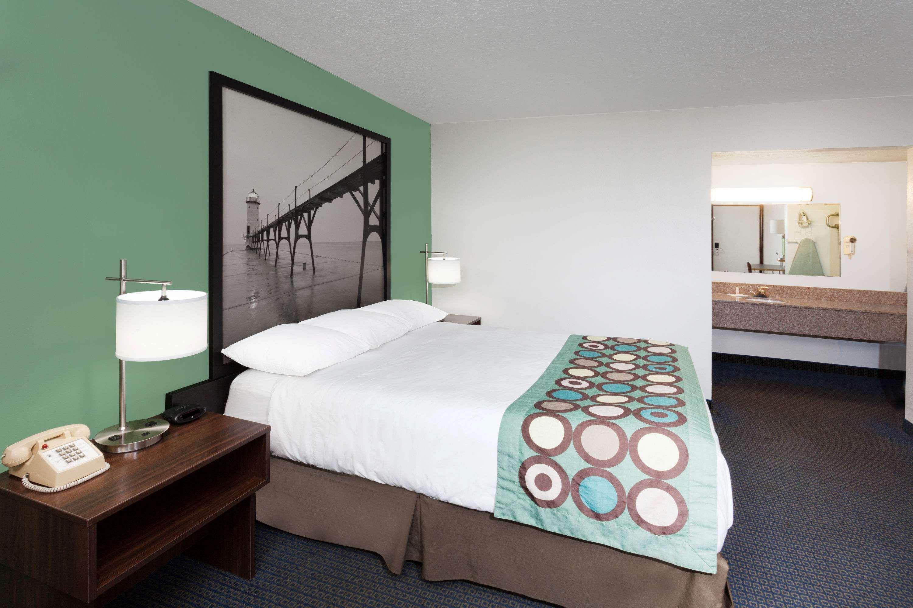 Super 8 By Wyndham Stevensville St Joseph Ngoại thất bức ảnh