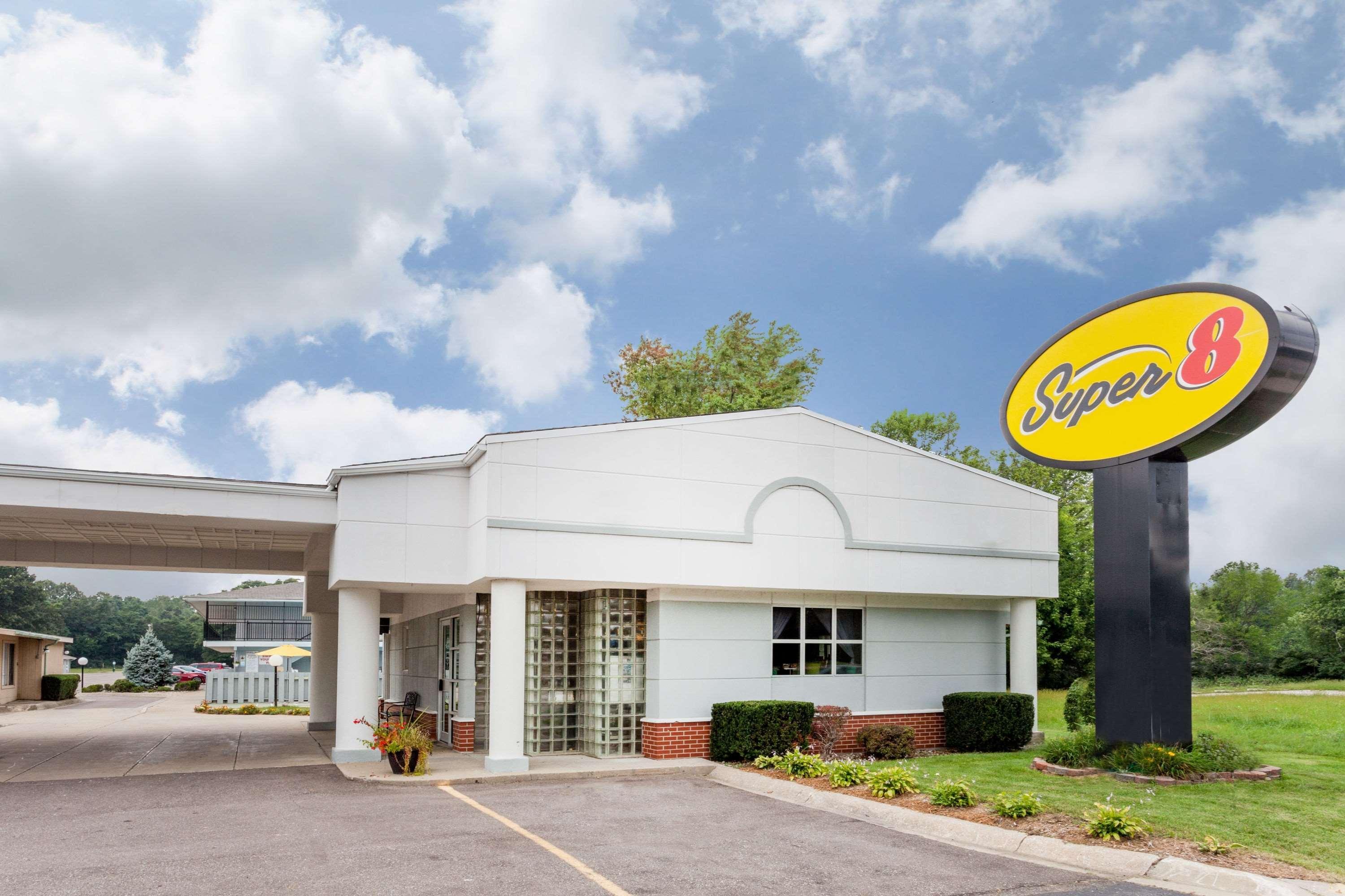 Super 8 By Wyndham Stevensville St Joseph Ngoại thất bức ảnh